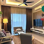 Bukit Indah 6Pax Wifi Netflix 3 Bedroom