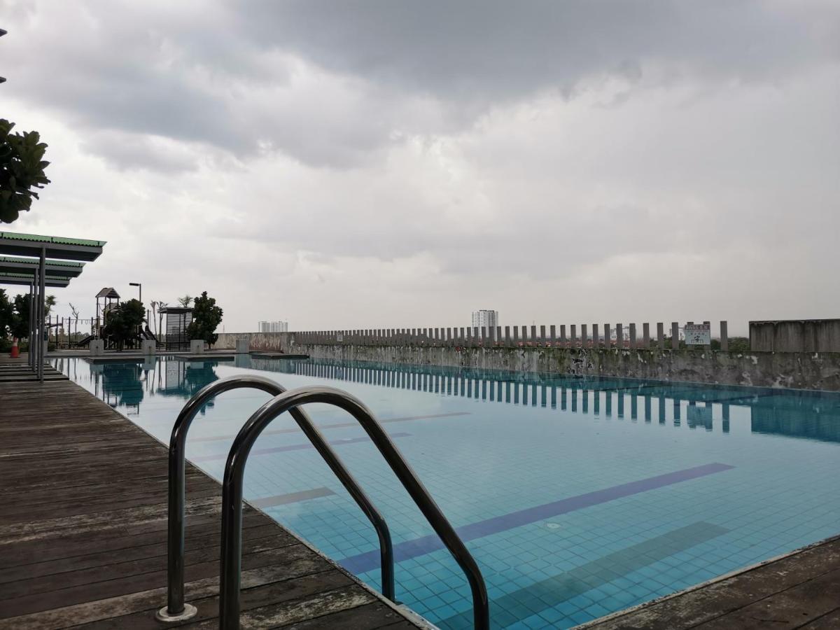 Bukit Indah 6pax Wifi Netflix 3 Bedroom Johor Bahru