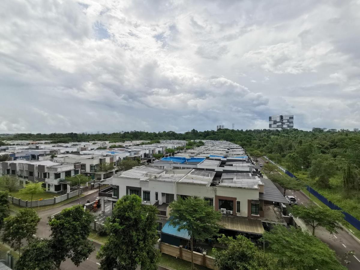 Bukit Indah 6pax Wifi Netflix 3 Bedroom *