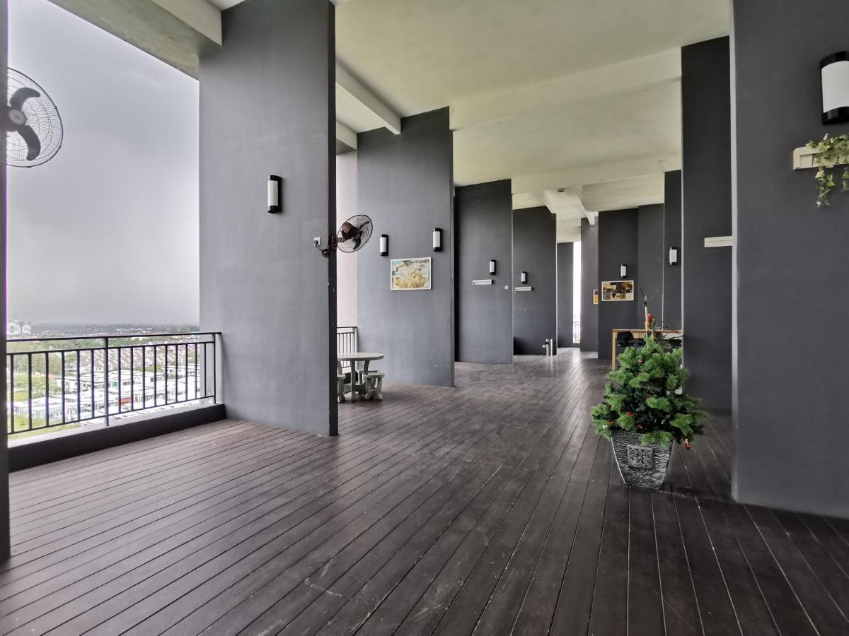 Bukit Indah 6pax Wifi Netflix 3 Bedroom *
